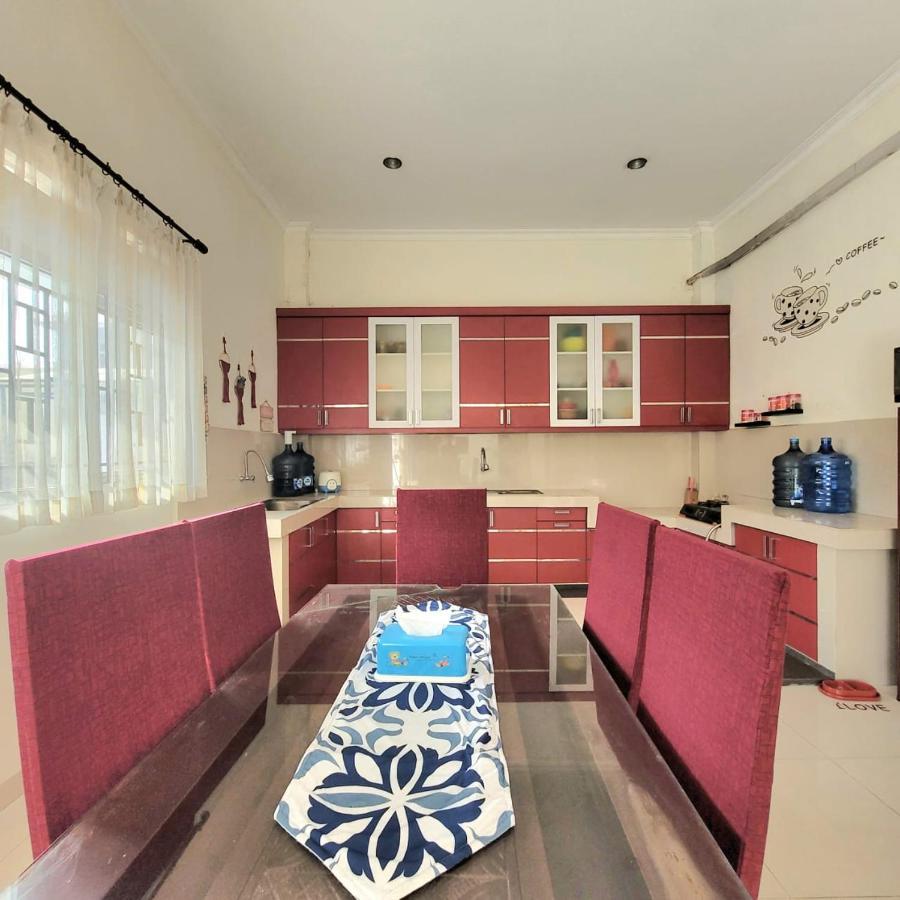 Mahakam Guest House Padang  Zewnętrze zdjęcie